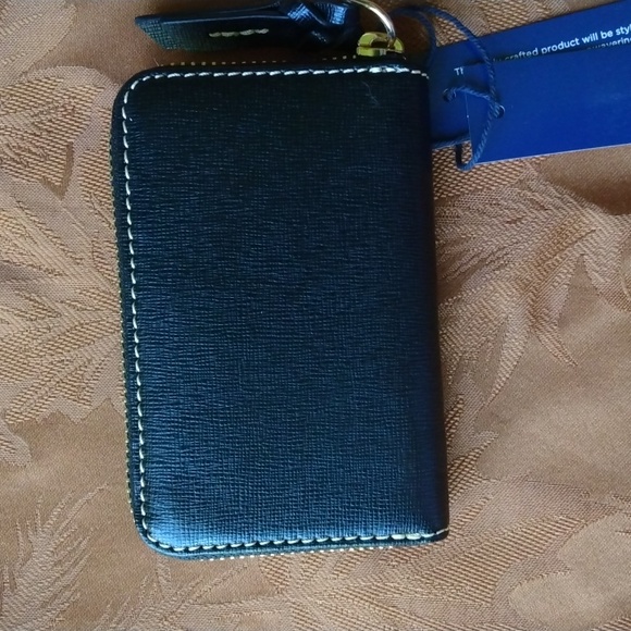 DOONEY &BOURKE LARGE ZIP AROUND SAFFIANO LEATHER CREDIT CARD CASE NWT - Picture 3 of 5